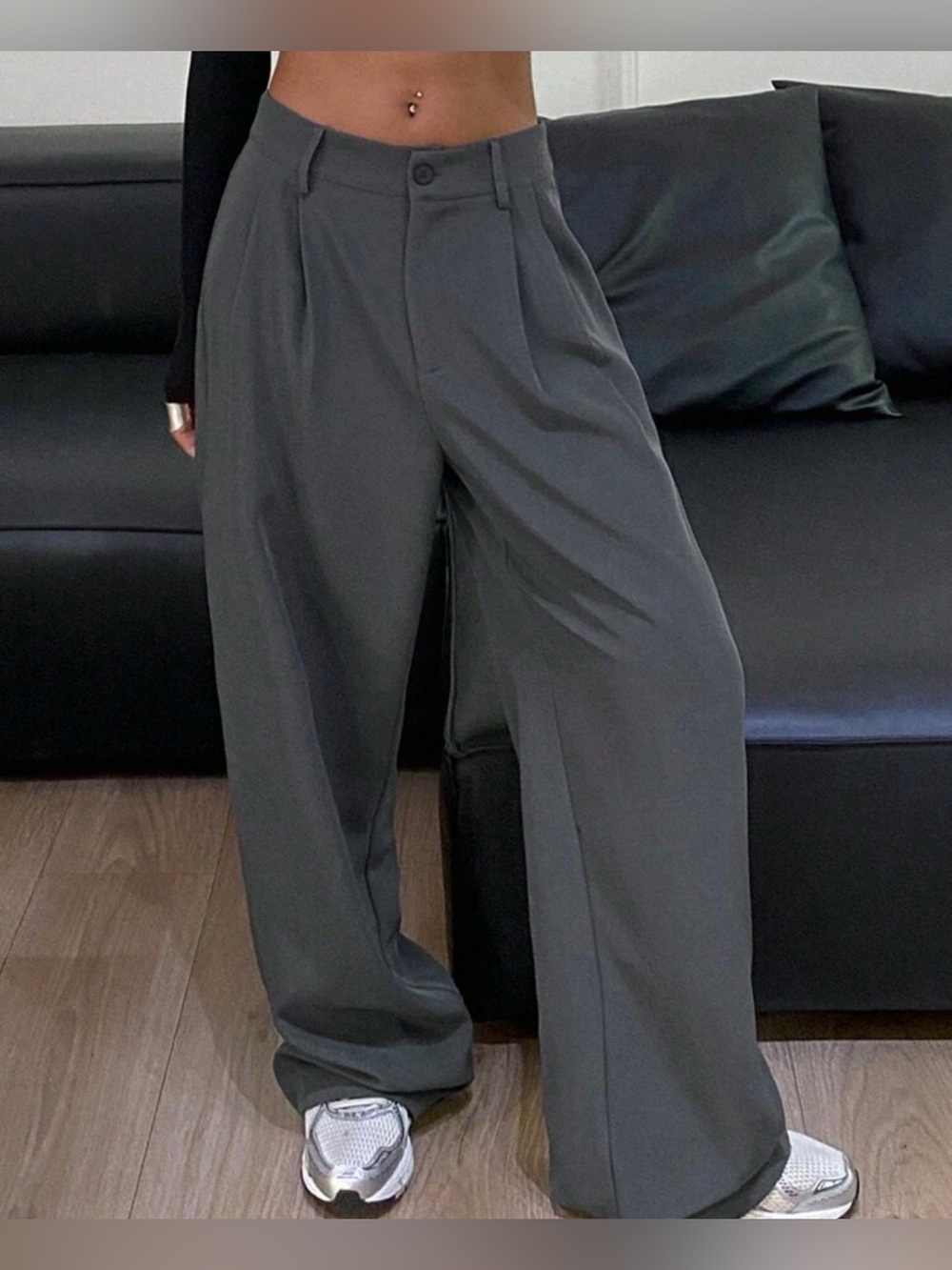NWOT - Women's Mid Rise Baggy Trousers
